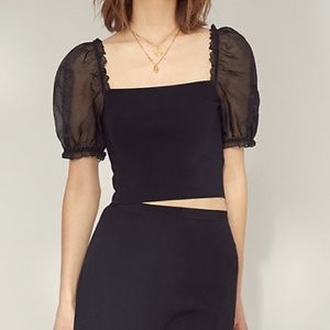 Aritzia Wilfred
Sheer-Sleeve Top - cropped, puff-sleeve blouse